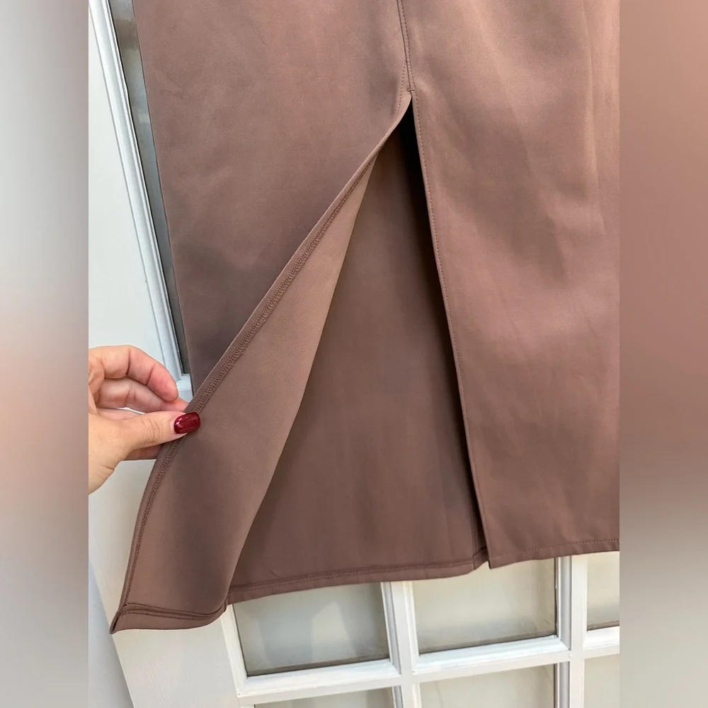 Hudson Reconstructed Chic Deep Taupe Midi Pencil Skirt with Front Slit Size 6